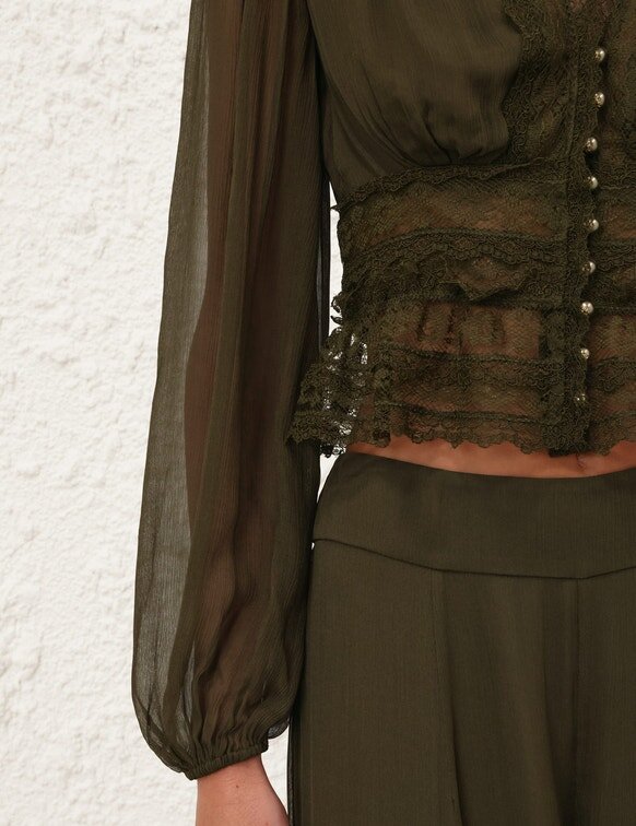 Blůza Luna s výstřihem do V v barvě mechu online Blůza Luna s výstřihem do V v barvě mechu online