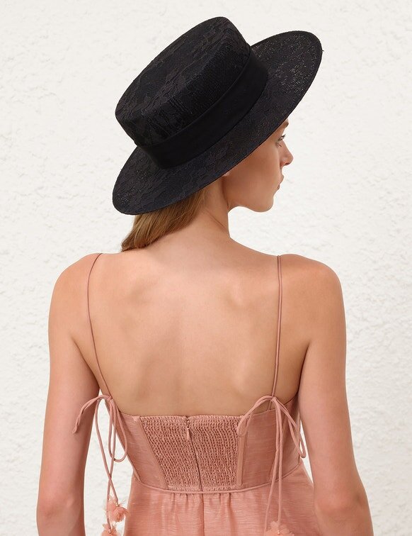 Černý krajkový klobouk Černý krajkový klobouk