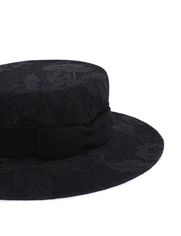 Černý krajkový klobouk Černý krajkový klobouk