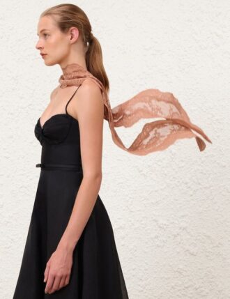 Krajkový šátek na krk v barvě broskve online