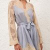 Saténový zavinovací top Luna v barvě Powder Blue online Saténový zavinovací top Luna v barvě Powder Blue online