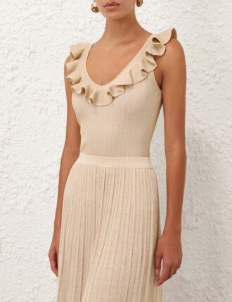 Top Indra Metallic Frill v krémové metalické barvě online Top Indra Metallic Frill v krémové metalické barvě online